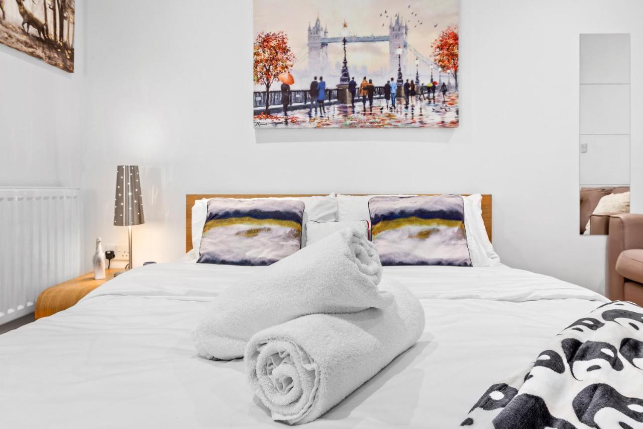 3-Bedroom Flat In London Sleeps 14 Hy1 Exteriér fotografie
